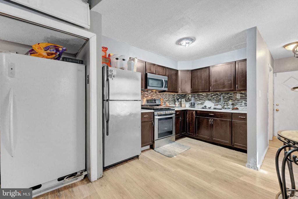 Image 14 of property listing at 3935 N 8TH ST, Philadelphia, PA 19140
