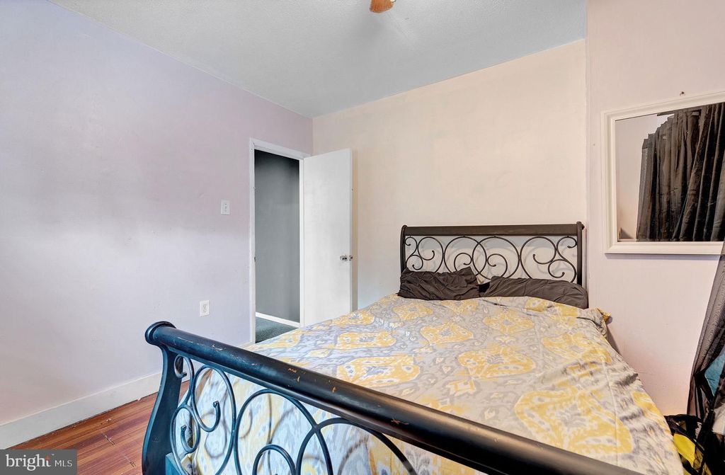 Image 20 of property listing at 3935 N 8TH ST, Philadelphia, PA 19140