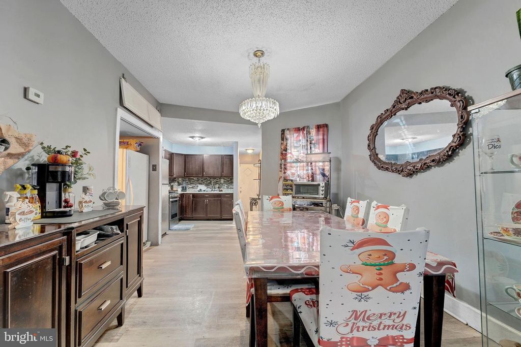 Image 8 of property listing at 3935 N 8TH ST, Philadelphia, PA 19140