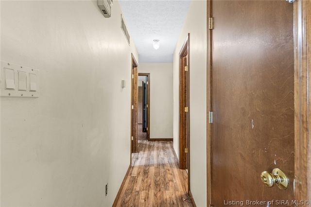 8465 Scottsville Road, Floyds Knobs, IN 47106