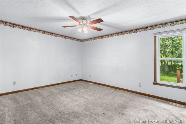 8465 Scottsville Road, Floyds Knobs, IN 47106
