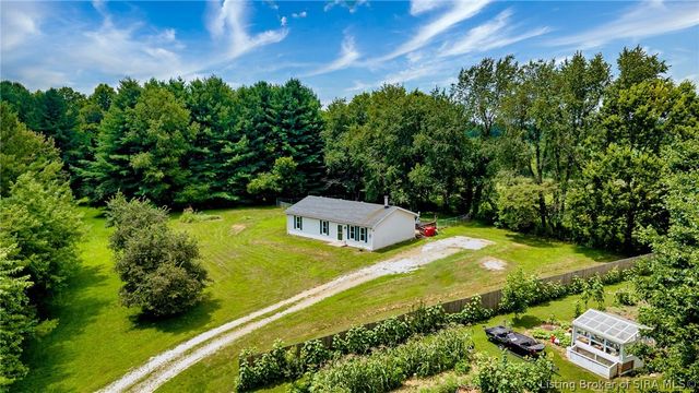 8465 Scottsville Road, Floyds Knobs, IN 47106