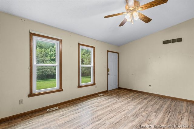 8465 Scottsville Road, Floyds Knobs, IN 47106