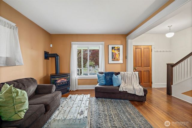 6837 S Thompson Avenue, Tacoma, WA 98408