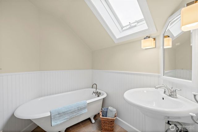 6837 S Thompson Avenue, Tacoma, WA 98408