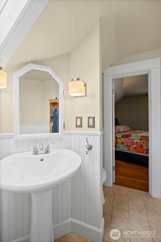 6837 S Thompson Avenue, Tacoma, WA 98408