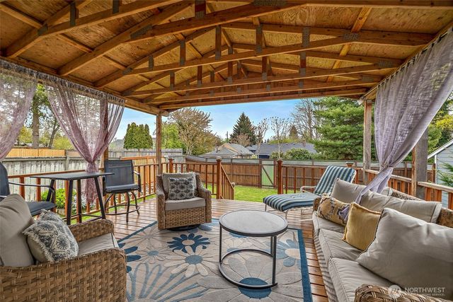 6837 S Thompson Avenue, Tacoma, WA 98408