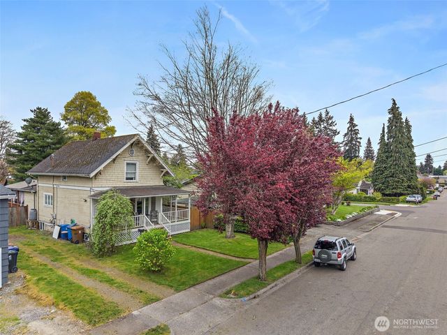 6837 S Thompson Avenue, Tacoma, WA 98408