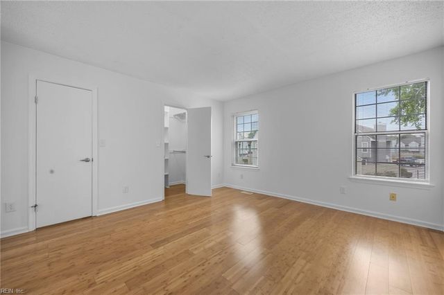 264 Ferdinand CIR, Virginia Beach, VA 23462