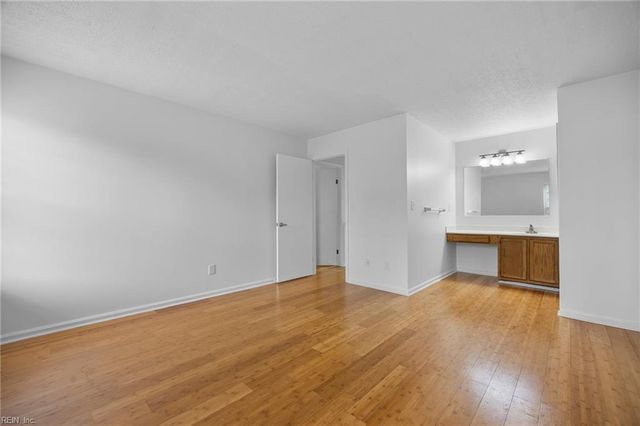 264 Ferdinand CIR, Virginia Beach, VA 23462