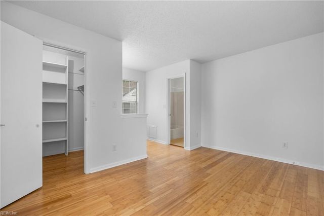 264 Ferdinand CIR, Virginia Beach, VA 23462