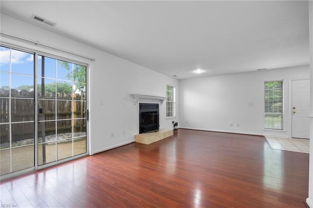 264 Ferdinand CIR, Virginia Beach, VA 23462
