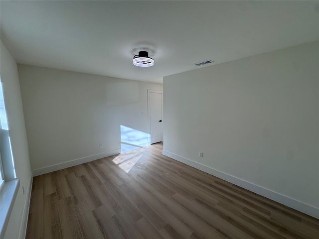 402 Tiawah Drive, Dallas, TX 75217