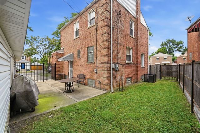 7559 S Hoyne Avenue, Chicago, IL 60620