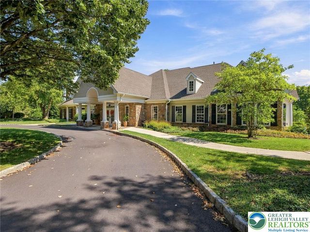 2673 Terrwood Drive West, Lower Macungie Twp, PA 18062