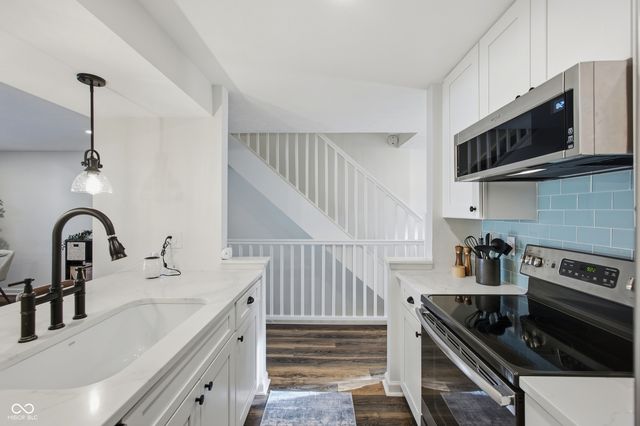 9412 Timber View Drive, Indianapolis, IN 46250