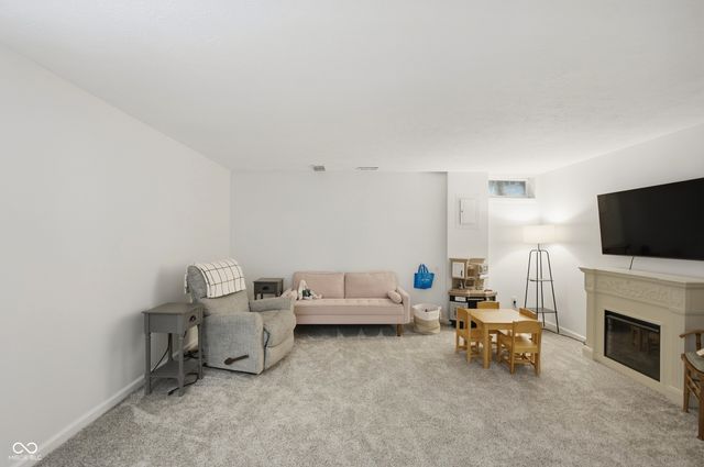 9412 Timber View Drive, Indianapolis, IN 46250