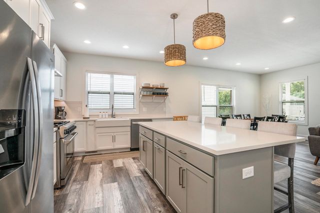 922 N Hill Street, South Bend, IN 46617