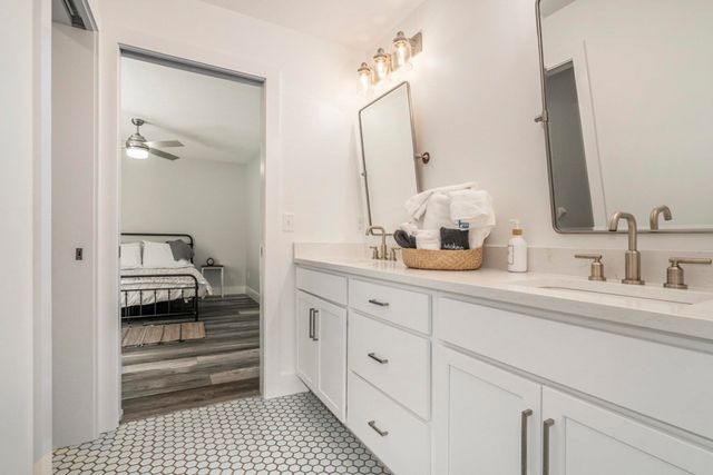 922 N Hill Street, South Bend, IN 46617