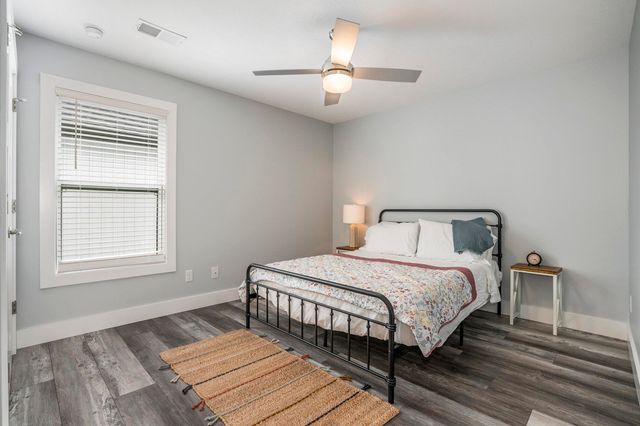 922 N Hill Street, South Bend, IN 46617