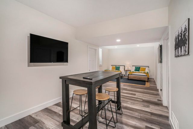 922 N Hill Street, South Bend, IN 46617