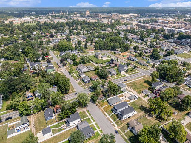 922 N Hill Street, South Bend, IN 46617