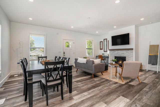 922 N Hill Street, South Bend, IN 46617