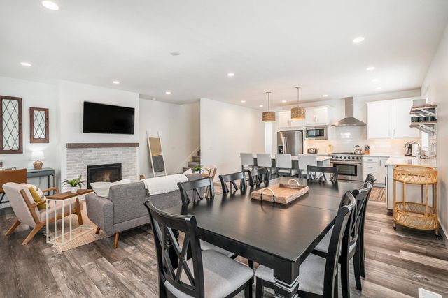 922 N Hill Street, South Bend, IN 46617