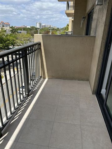 3590 Coral Way 505, Miami, FL 33145