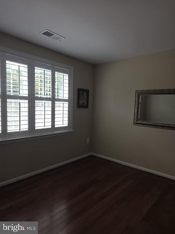 15487 GOSSOMS STORE CT, Haymarket, VA 20169
