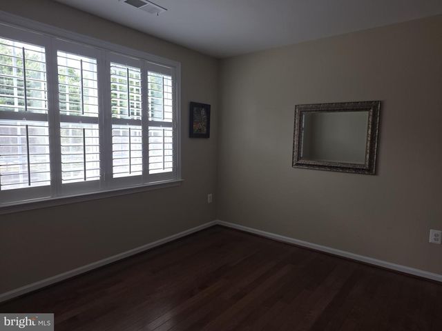 15487 GOSSOMS STORE CT, Haymarket, VA 20169