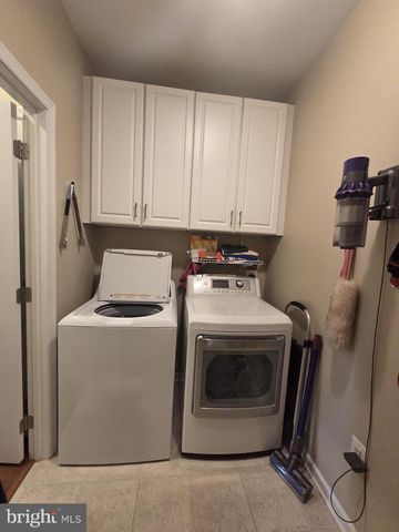 15487 GOSSOMS STORE CT, Haymarket, VA 20169