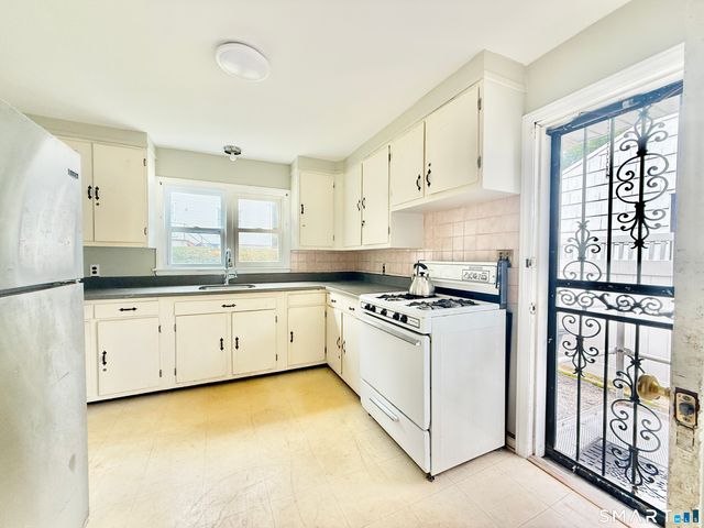 172 Hope Street, Stamford, CT 06906
