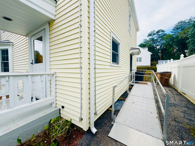 172 Hope Street, Stamford, CT 06906