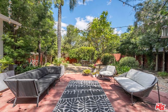 22217 Ybarra Road, Woodland Hills, CA 91364