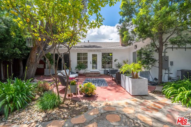 22217 Ybarra Road, Woodland Hills, CA 91364