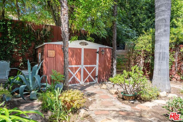 22217 Ybarra Road, Woodland Hills, CA 91364