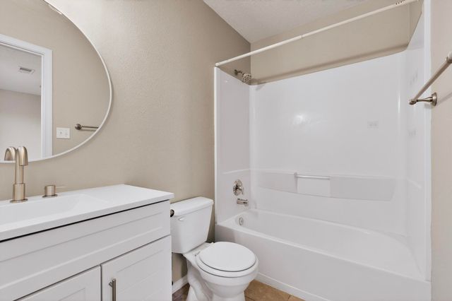 15 Tome Vista Drive, Los Lunas, NM 87031