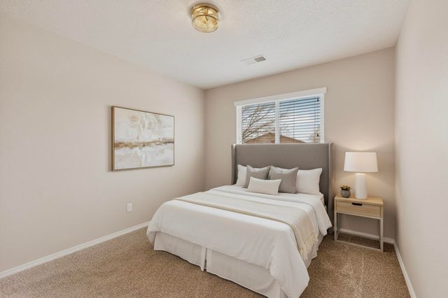 15 Tome Vista Drive, Los Lunas, NM 87031