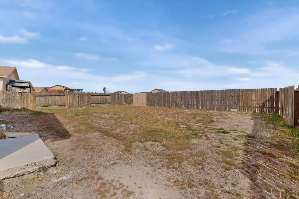 Image 34 of property listing at 15 Tome Vista Drive, Los Lunas, NM 87031