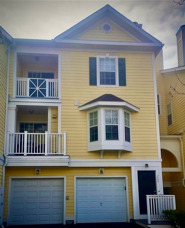 208 Gazebo Cir 208, Reading, MA 01867