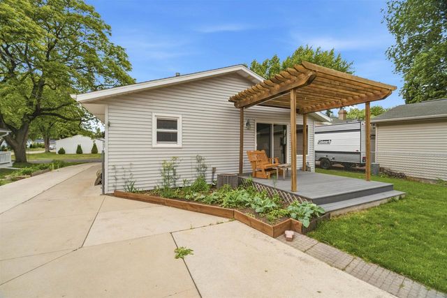 590 E 10TH STREET, Fond Du Lac, WI 54935