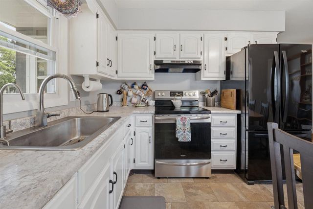 590 E 10TH STREET, Fond Du Lac, WI 54935