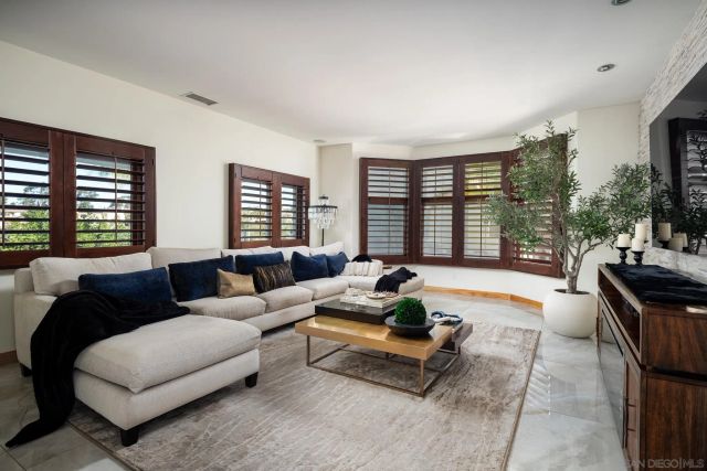 5848 Meadows Del Mar, San Diego, CA 92130