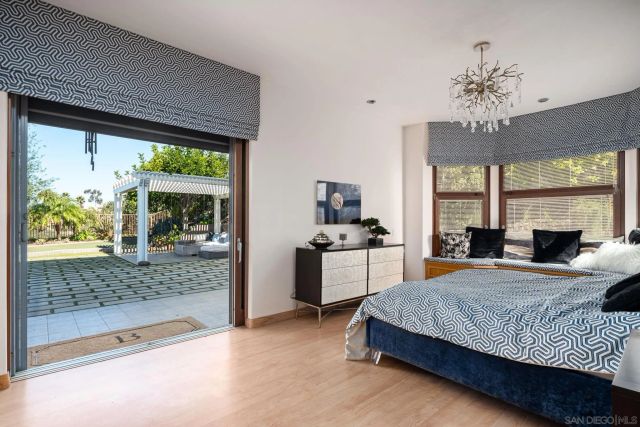 5848 Meadows Del Mar, San Diego, CA 92130