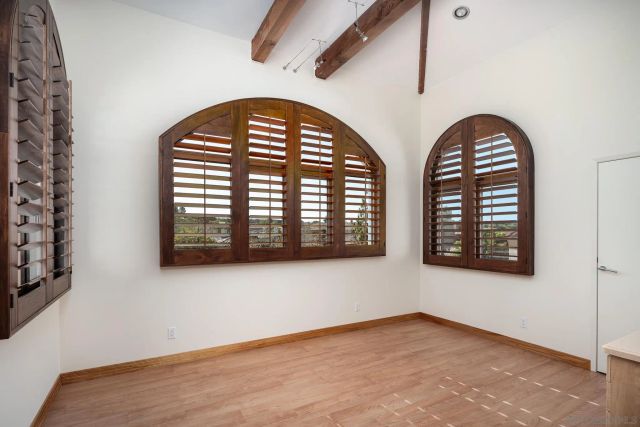 5848 Meadows Del Mar, San Diego, CA 92130