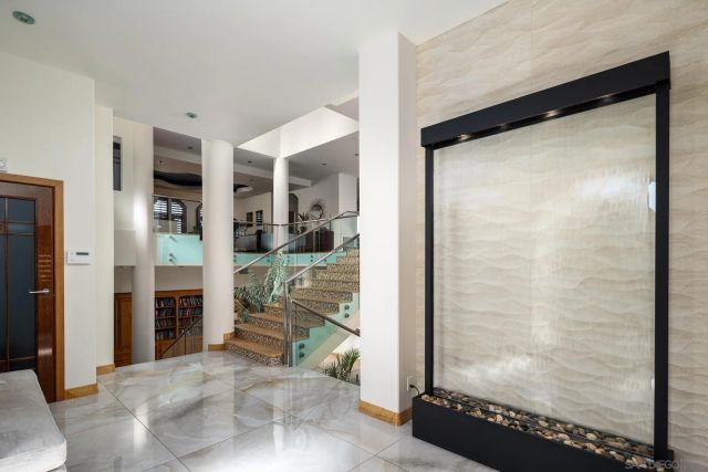 5848 Meadows Del Mar, San Diego, CA 92130