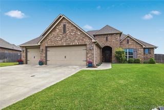 7701 E 82nd Street N, Owasso, OK 74055