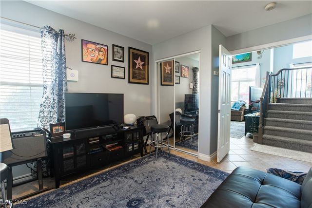 8573 Coyote Peak Circle, Las Vegas, NV 89147