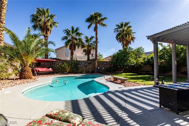 8573 Coyote Peak Circle, Las Vegas, NV 89147